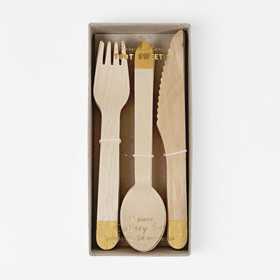 gold wooden cutlery set